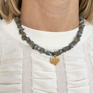COLLAR CHIPS LABRADORITA CORAZÓN PLATA BAÑO ORO 18KTES