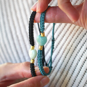 PULSERA CORAZÓN AMAZONITA MACRAMÉ