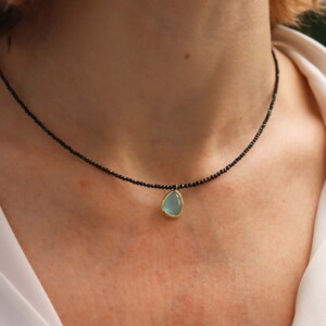 COLLAR ESPINELA Y CUARZO AZUL