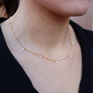 COLLAR CHARMS ZIRCONITAS PLATA BAÑO ORO