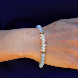 PULSERA CUARZO AZUL Y PERLAS BARROCAS