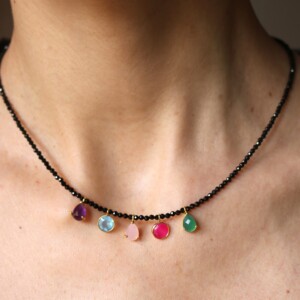 COLLAR ESPINELA CHARMS ÁGATAS