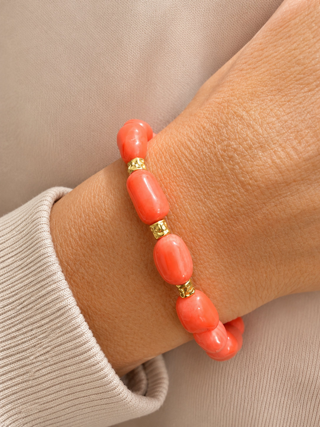 PULSERA DE CORAL PIEL DE ÁNGEL PLATA BAÑO ORO 18 KTES