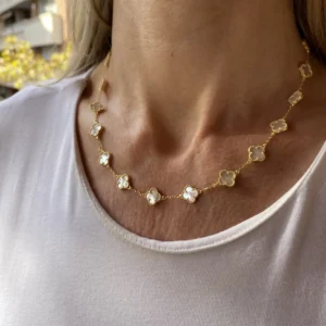 COLLAR ATEMPORAL TRÉBOL NÁCAR