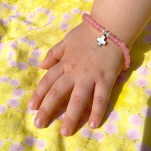 PULSERA CUARZO ROSA CRUZ Y PERLAS