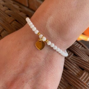 PULSERA ÁGATA BLANCA CORAZÓN PLATA DORADA