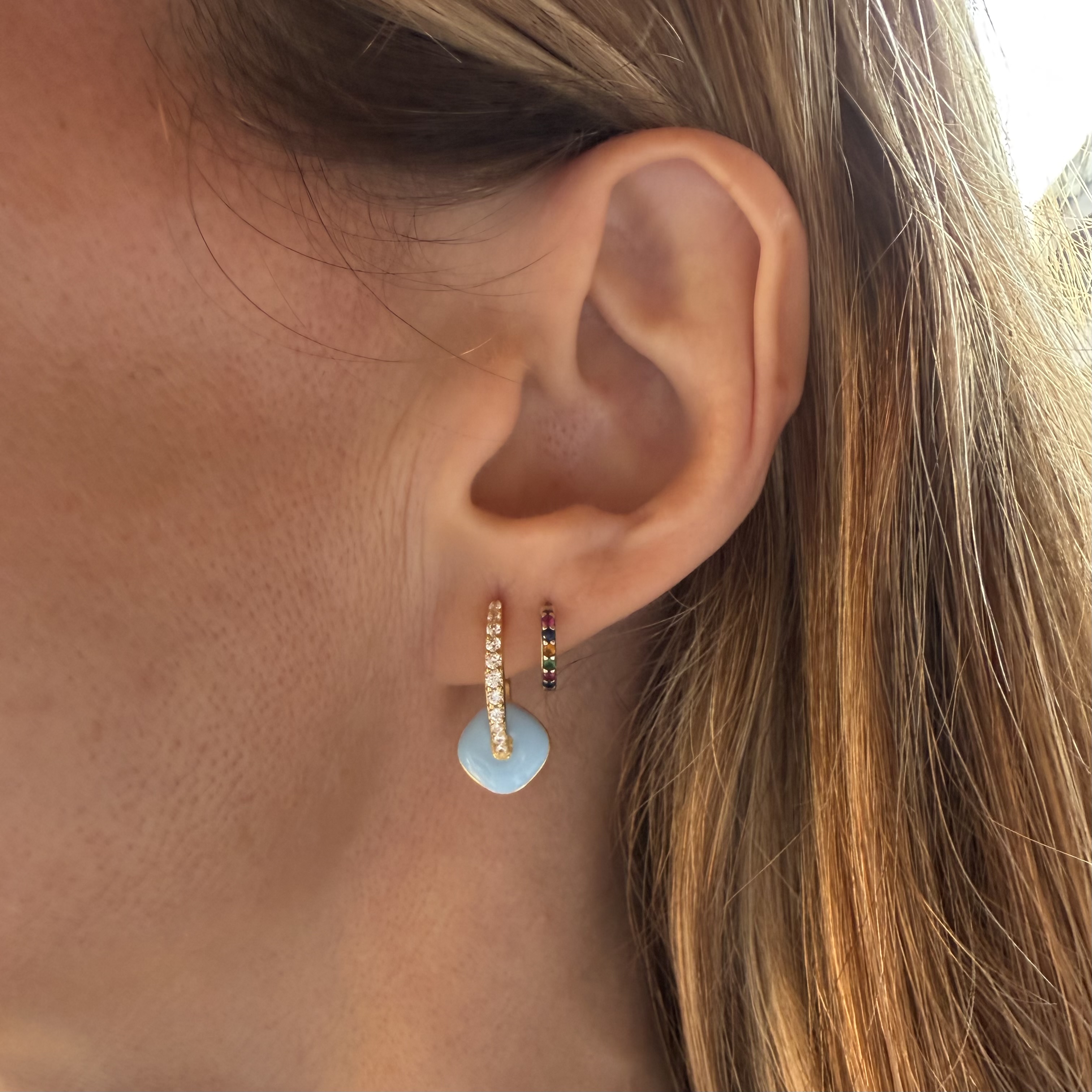 PENDIENTES TURQUESA CUADRADA Y PAVÉ DE LUZ