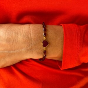 PULSERA CORAZÓN GRANATES
