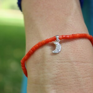 PULSERA CORAL CHARM LUNA